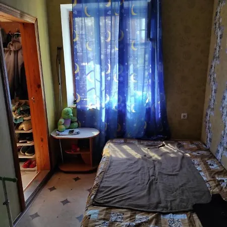 дом в черноморке 3х этажный все удобства 200метров Holiday home