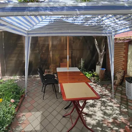 Holiday home дом в черноморке 3х этажный все удобства 200метров *